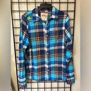 HOLLISTER PLAID BUTTON UP